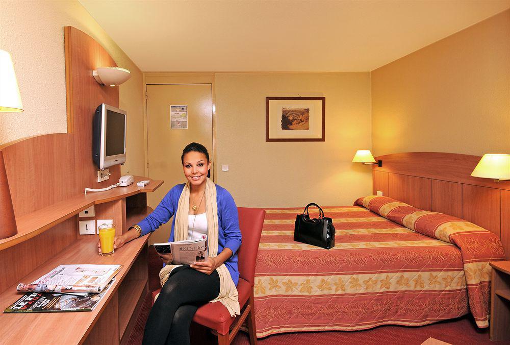Comfort Hotel Grenoble Meylan Exteriör bild